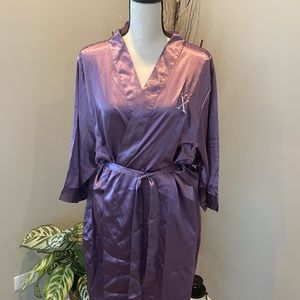 ✨Cathy's Concepts(NWT)Purple Satin Robe Size L/XL✨